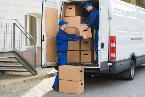 Efficient packing and loading by Wandsworthon removalists